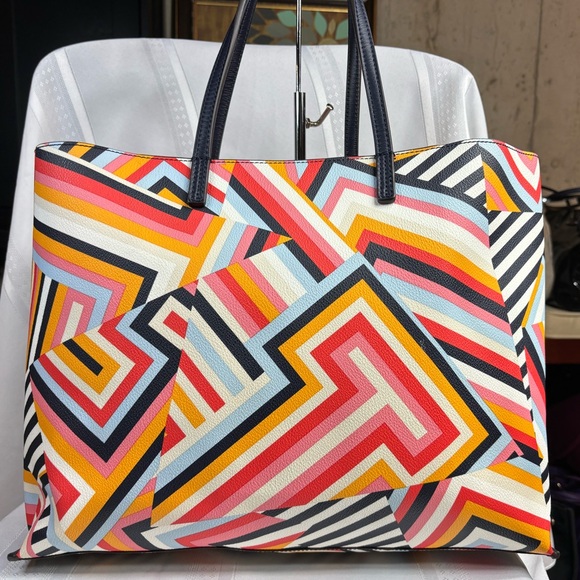 Tory Burch EUC Large Tote - Picture 4 of 17